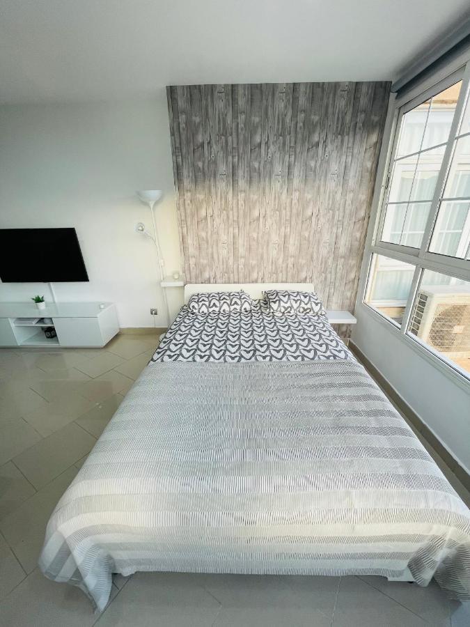 Apartamento La Torre 1337 Precioso, Moderno Y Con Piscina ตอร์เรโมลิโนส ภายนอก รูปภาพ