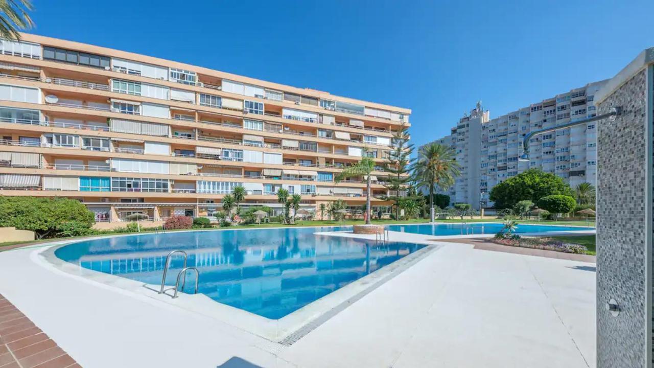 Apartamento La Torre 1337 Precioso, Moderno Y Con Piscina ตอร์เรโมลิโนส ภายนอก รูปภาพ