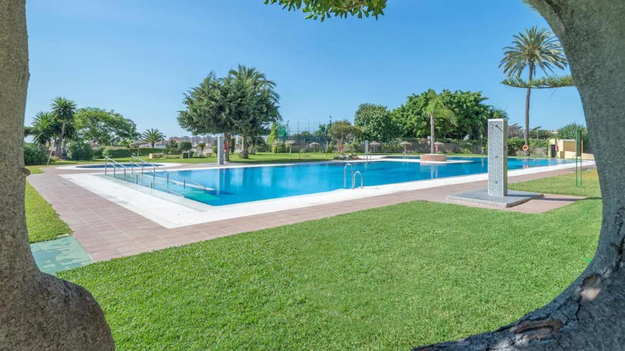Apartamento La Torre 1337 Precioso, Moderno Y Con Piscina ตอร์เรโมลิโนส ภายนอก รูปภาพ